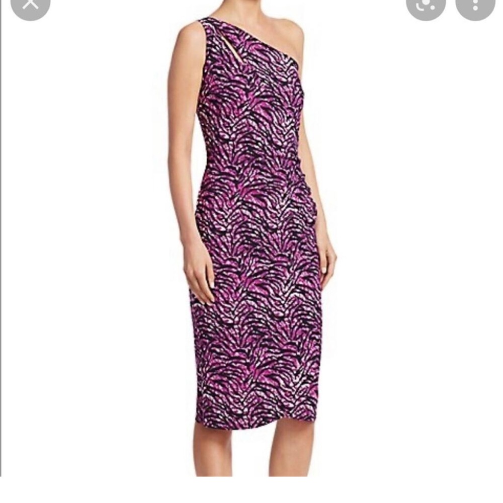 Chiara Boni https://us.chiaraboni.com